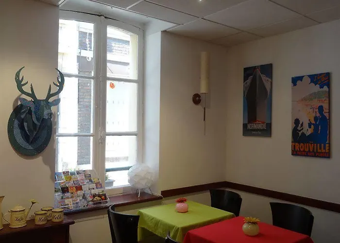 Отель L'estran 2*