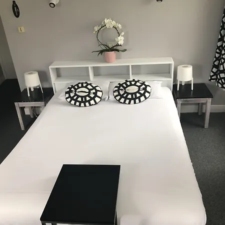 Отель L'estran Трувиль-сюр-Мер